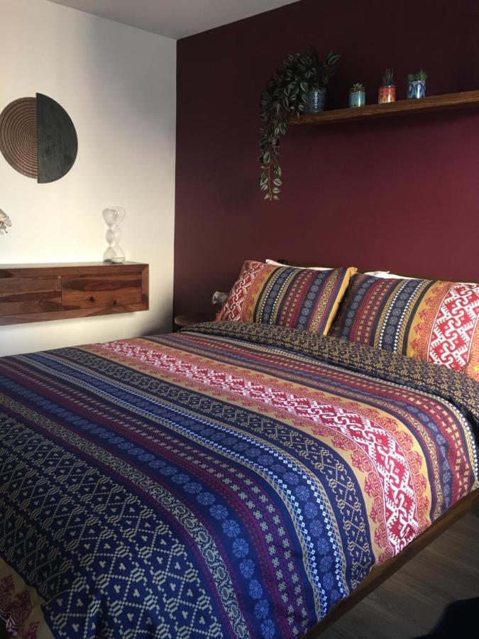 Comfortable Rooms With Live In Host, Walking Distance To The High St & More 글라스턴버리 외부 사진